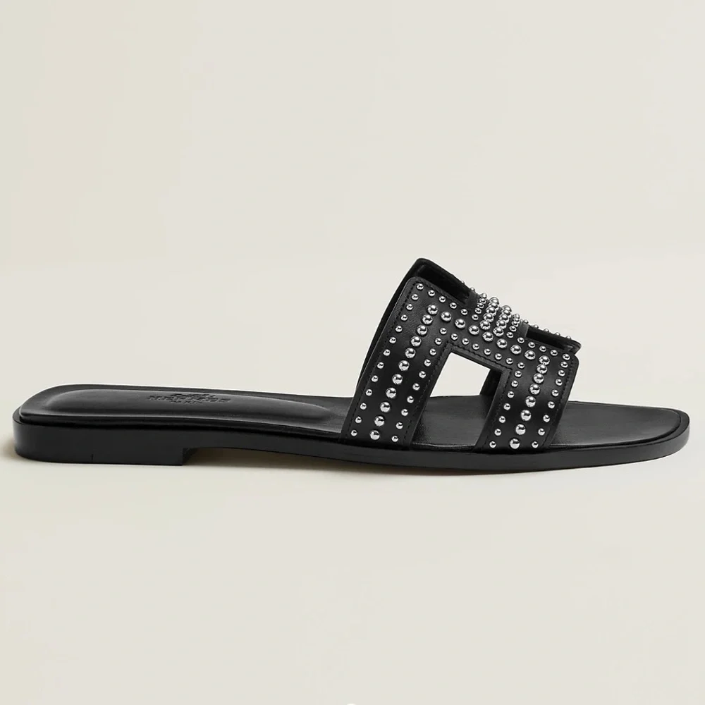 🖤 Hermes Studded Black Leather Orans 🖤 - Picture 3 of 17
